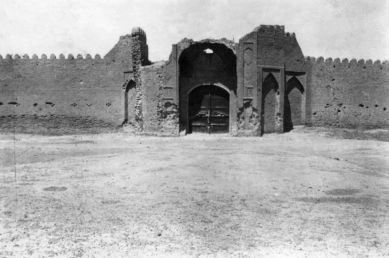 सिटी गेट, सामरा, मेसोपोटामिया, 1918 द्वारा अज्ञात