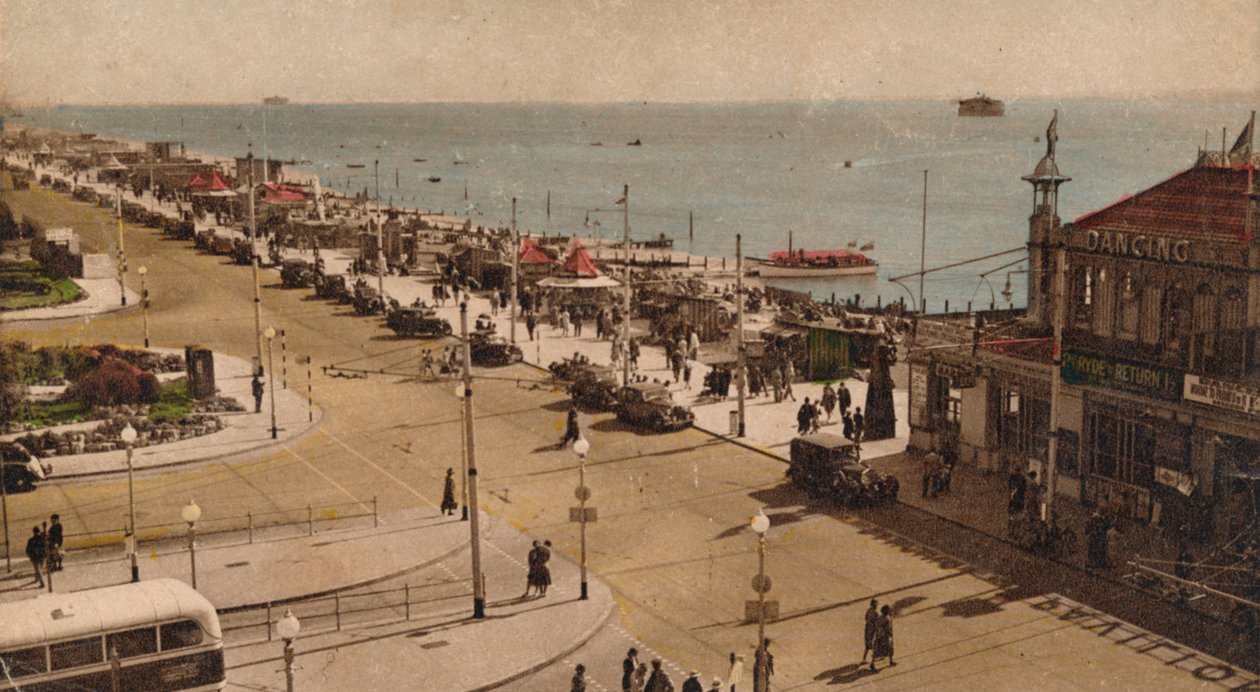 क्लेरेंस एस्प्लेनेड और पियर, साउथसी, हैम्पशायर, c1930s द्वारा अज्ञात