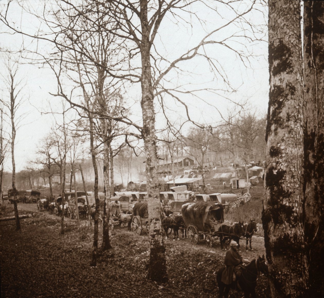 कॉन्वॉय, सोमे, उत्तरी फ्रांस, c1914-c1918 द्वारा अज्ञात
