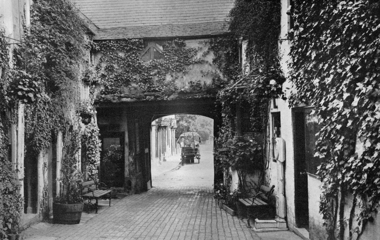 Saracens Head inn, Southwell, नॉटिंघमशायर, 1924-1926 का आंगन द्वारा अज्ञात
