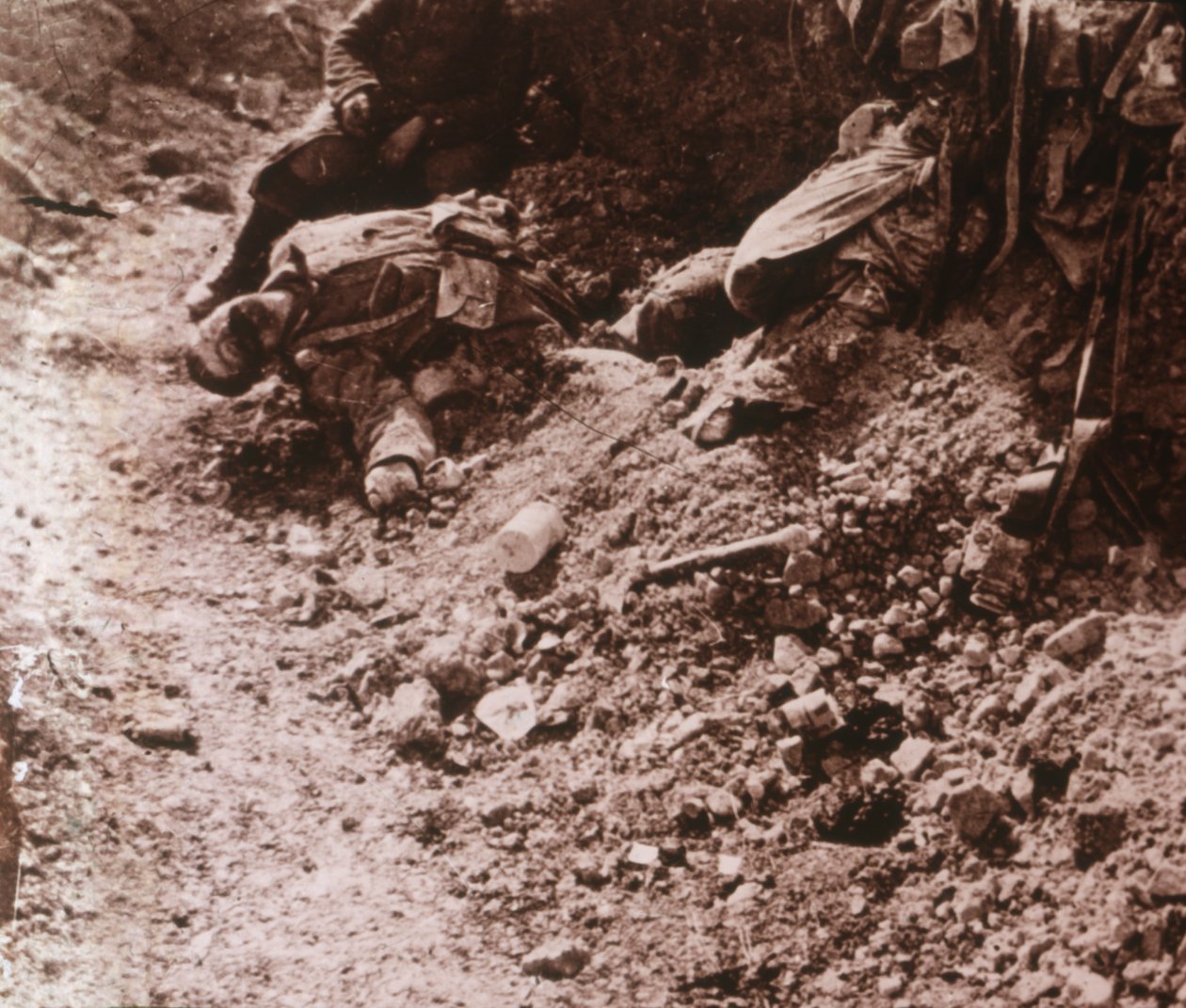 शव, ब्यूसेजोर, उत्तरी फ्रांस, c1914-c1918 द्वारा अज्ञात