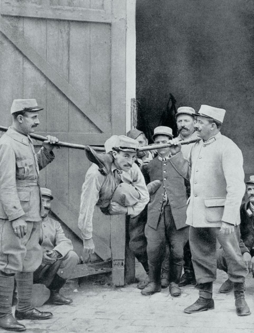 मोर्चे पर विक्षेप, मानव सर्प, फ्रांस, प्रथम विश्व युद्ध, 1915 द्वारा अज्ञात
