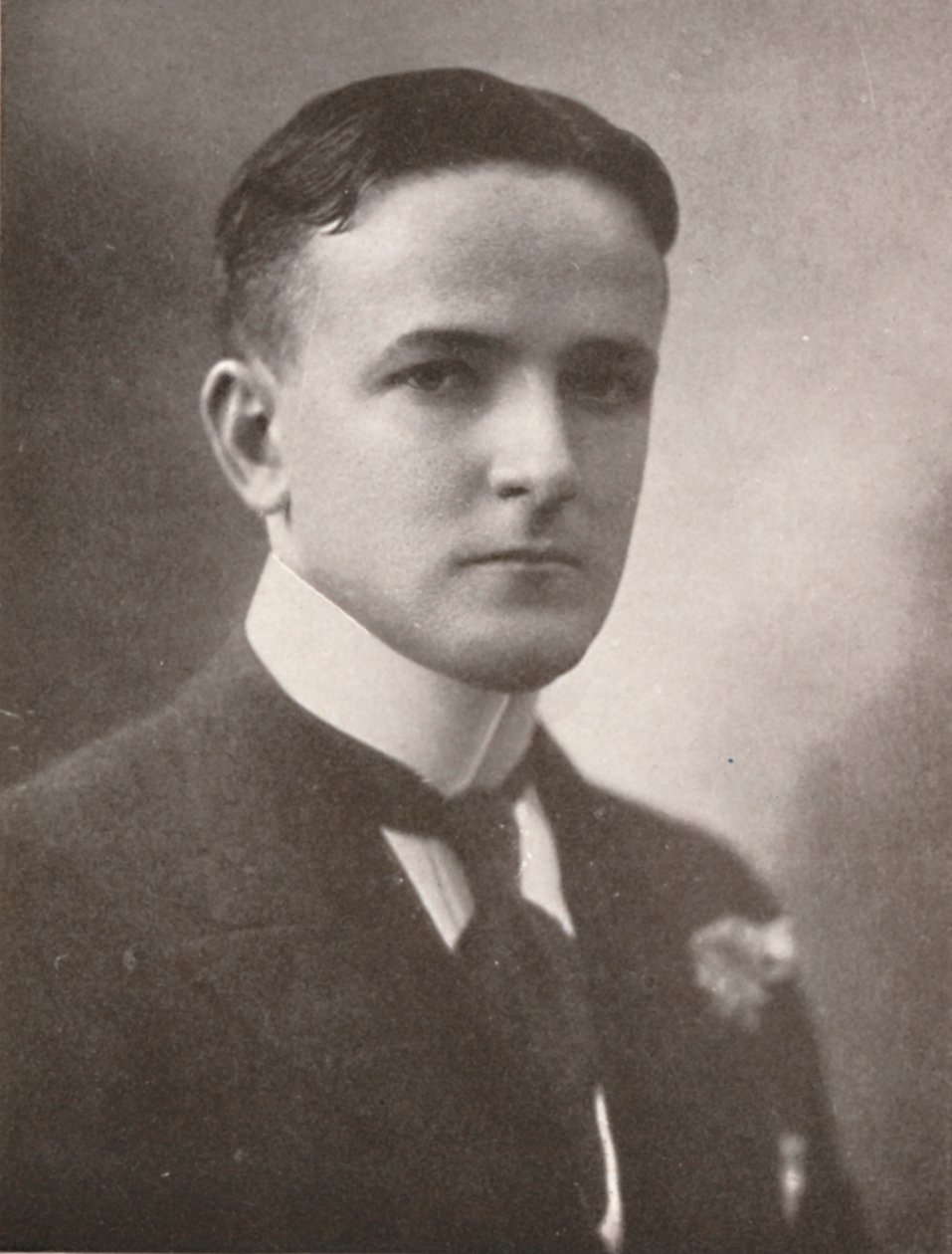 डॉ। अल्वारो डी टेफे वॉन हुन्होल्ट्ज़, 1914 द्वारा अज्ञात