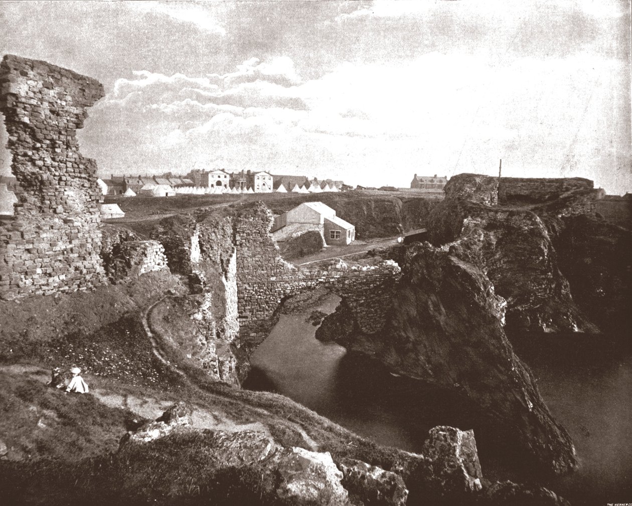 डनबर कैसल, ईस्ट लोथियन, स्कॉटलैंड, 1894। द्वारा अज्ञात