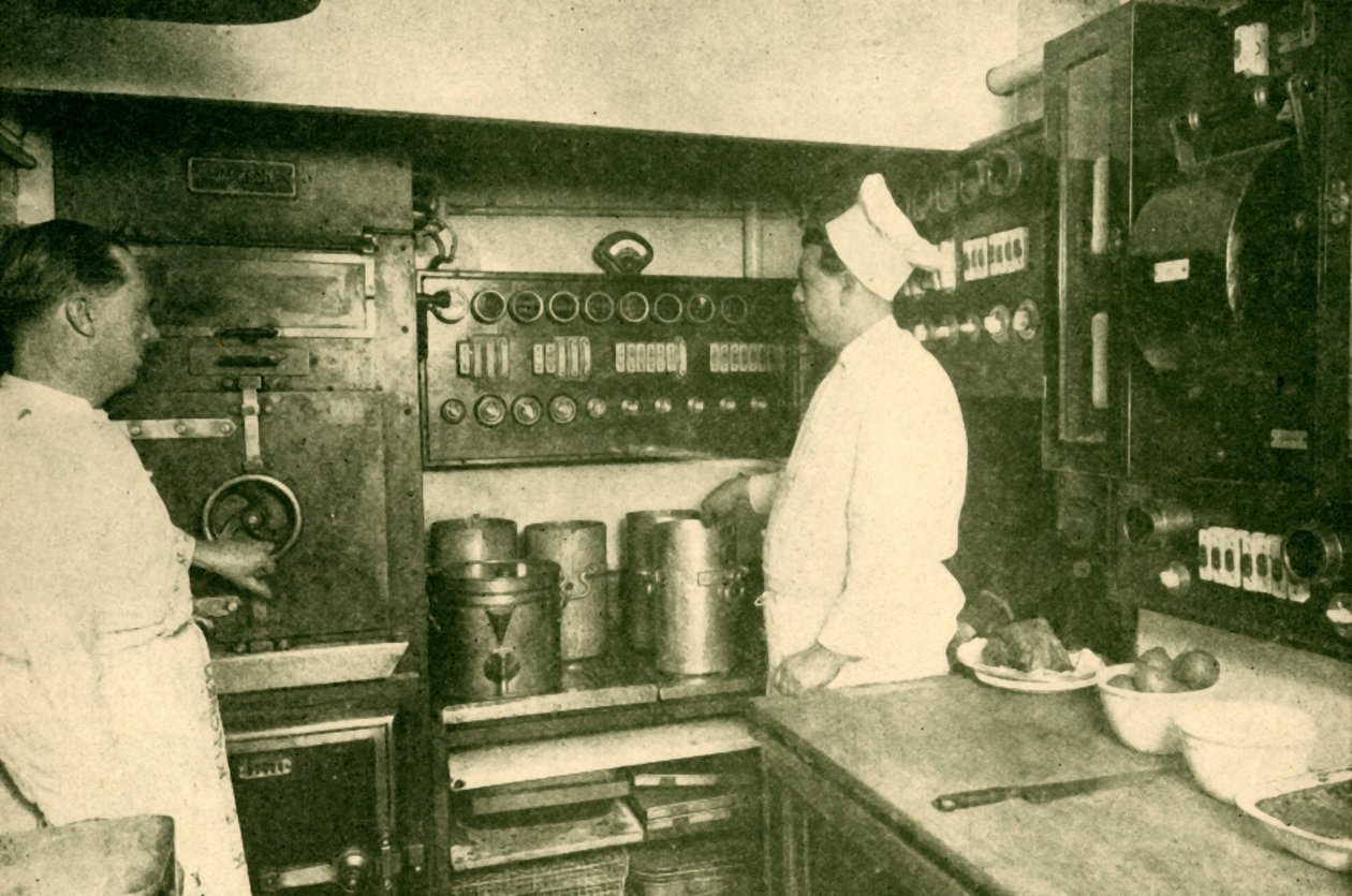 विद्युत रूप से सुसज्जित ट्रेन किचन, लंदन और पूर्वोत्तर रेलवे, 1930। द्वारा अज्ञात
