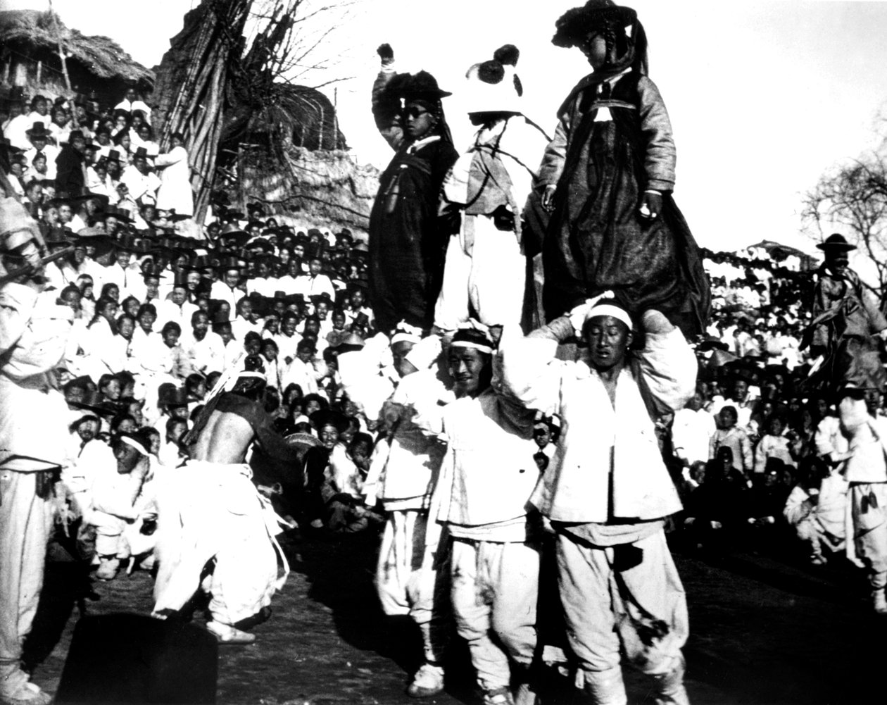कोरिया में त्योहार, 1900 द्वारा अज्ञात