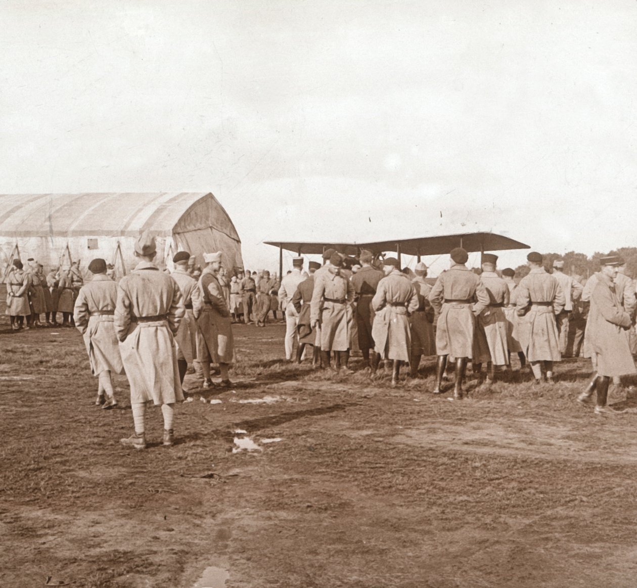 लड़ाकू विमान उड़ान भरते हुए, c1914-c1918 द्वारा अज्ञात