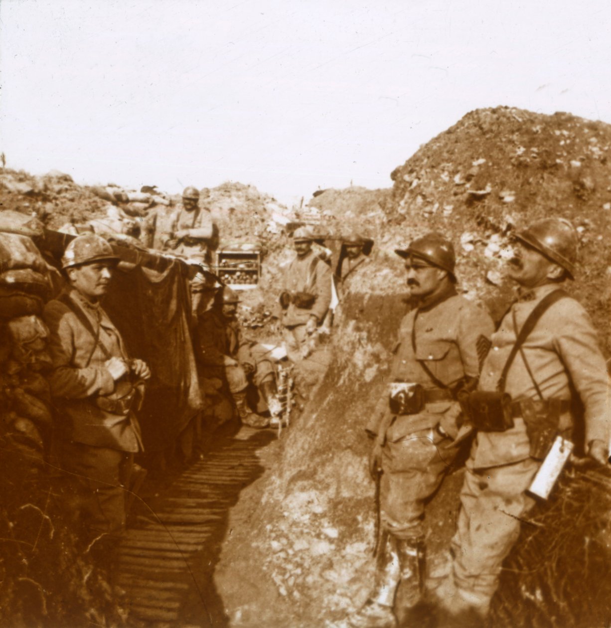 फाइटिंग यूनिट, विले-सुर-टूरबे, उत्तरी फ्रांस, c1914-c1918 द्वारा अज्ञात