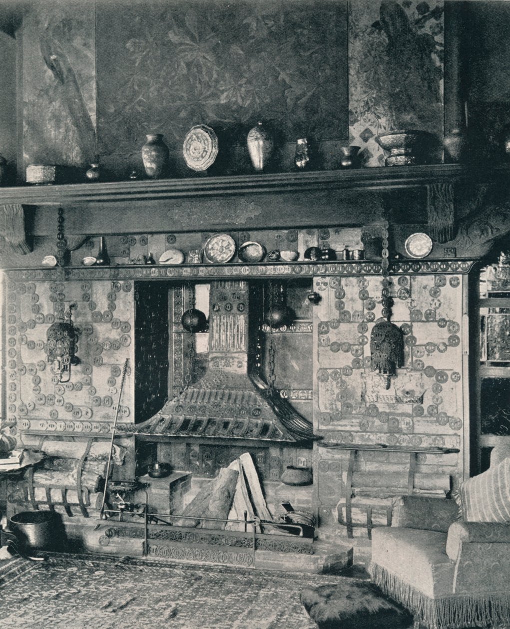 श्री लुई सी। टिफ़नी, 1897 की लाइब्रेरी में अग्नि-स्थान द्वारा अज्ञात