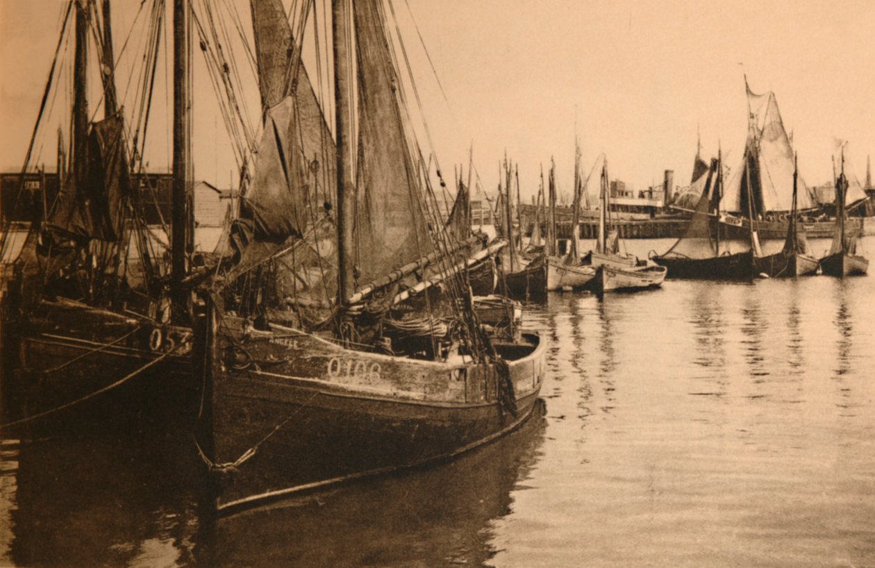 फिशर्स-बोट्स, c1928 द्वारा अज्ञात