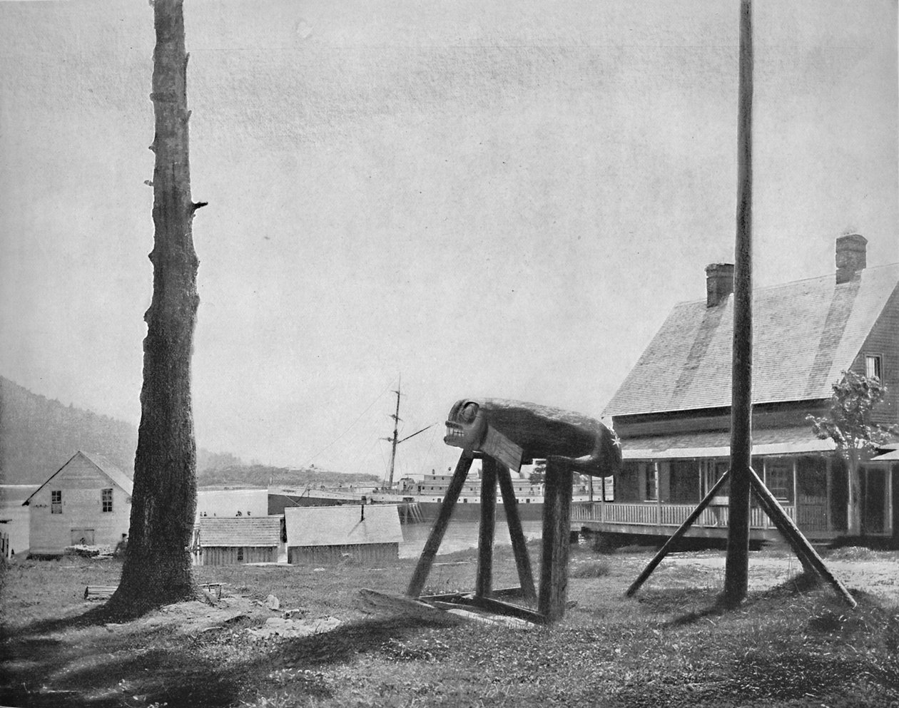 फोर्ट रैंगल, अलास्का, सी 1897। द्वारा अज्ञात
