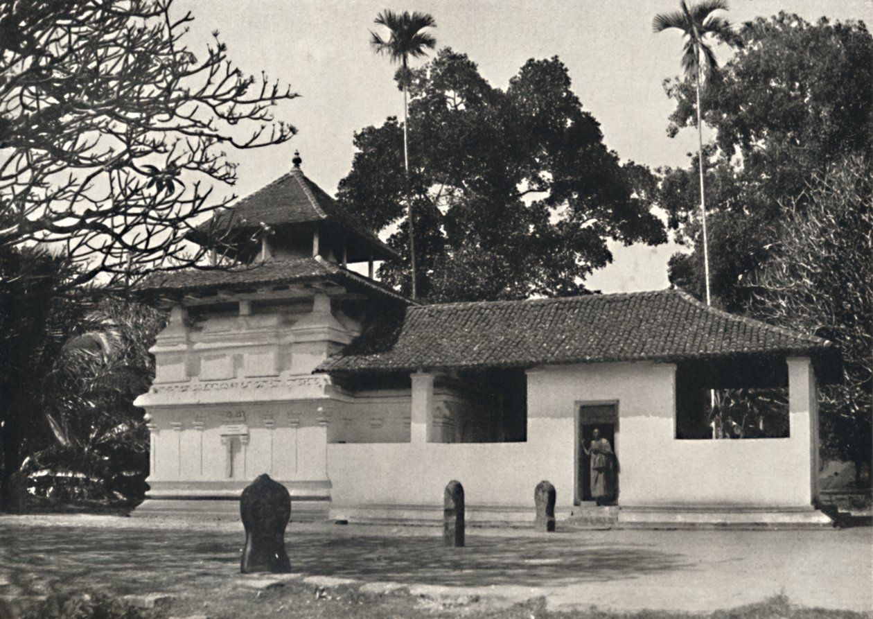 गेदिग विहारा, कैंडी एक हिंदू मंदिर, देवल की शैली में बौद्ध मंदिर का उदाहरण है, द्वारा अज्ञात