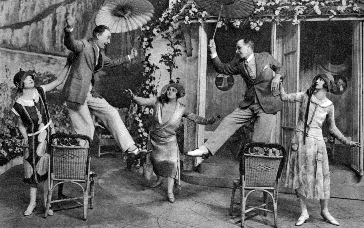 जॉर्ज ग्रॉसमिथ इन नो, नो, ननेट!, पैलेस थिएटर, लंदन, c1926 द्वारा अज्ञात