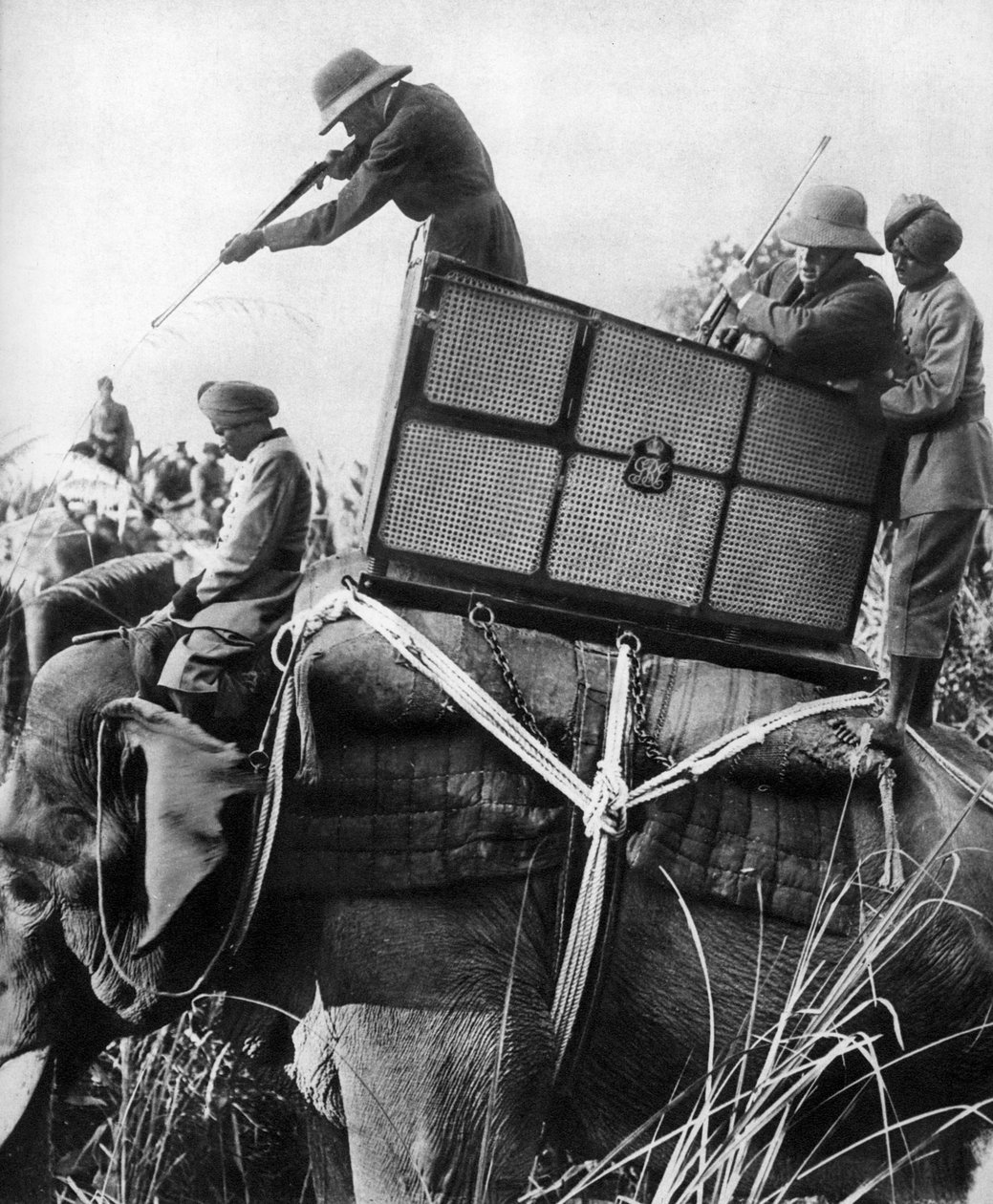 जॉर्ज वी शूटिंग टाइगर्स, भारत, 1911, 1935 द्वारा अज्ञात