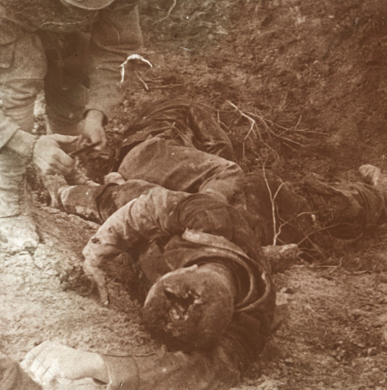 जर्मन निकाय, शैम्पेन, उत्तरी फ्रांस, 1915 द्वारा अज्ञात