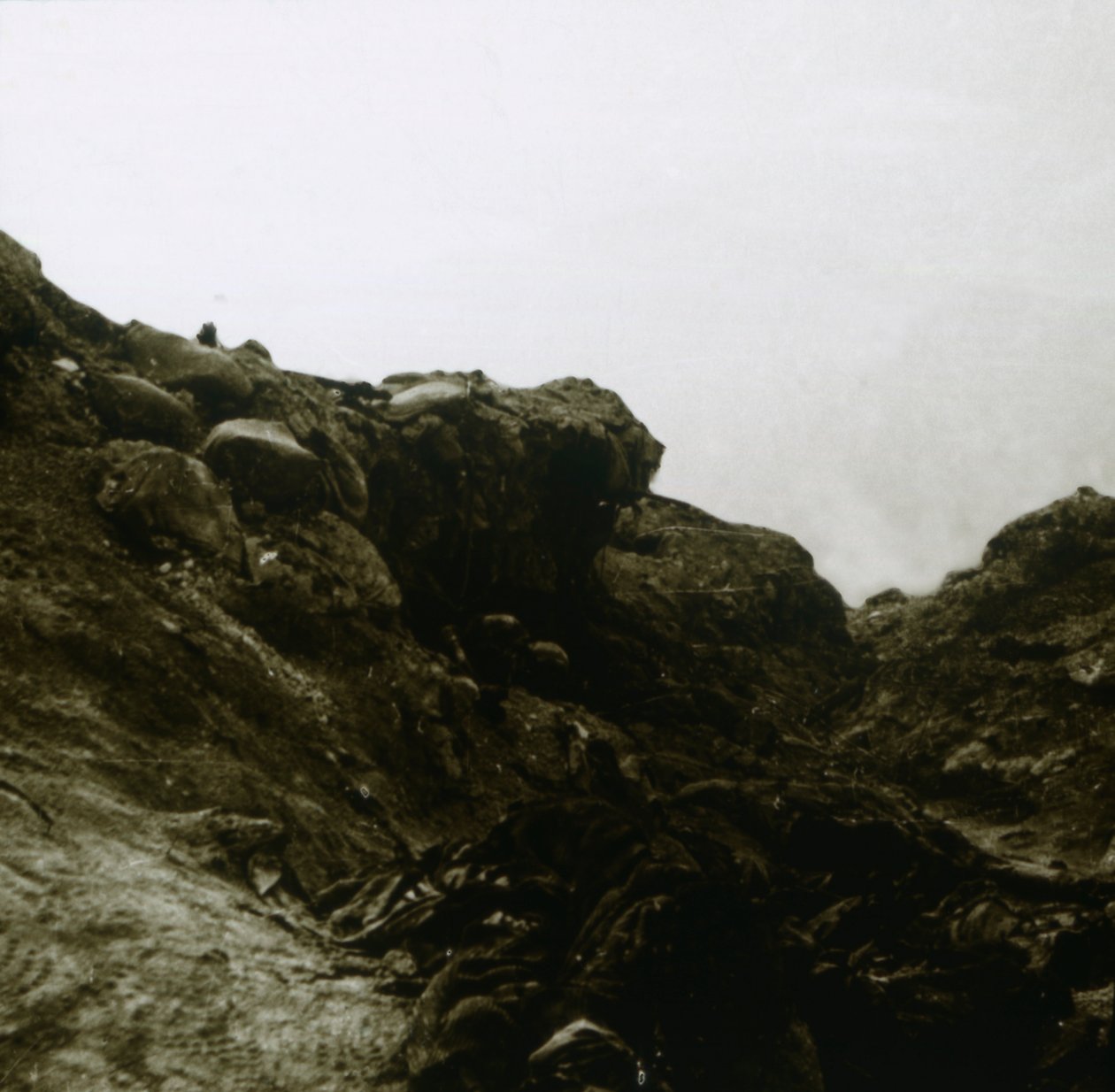 जर्मन खाई, कॉम्बल, उत्तरी फ्रांस, c1914-c1918 द्वारा अज्ञात
