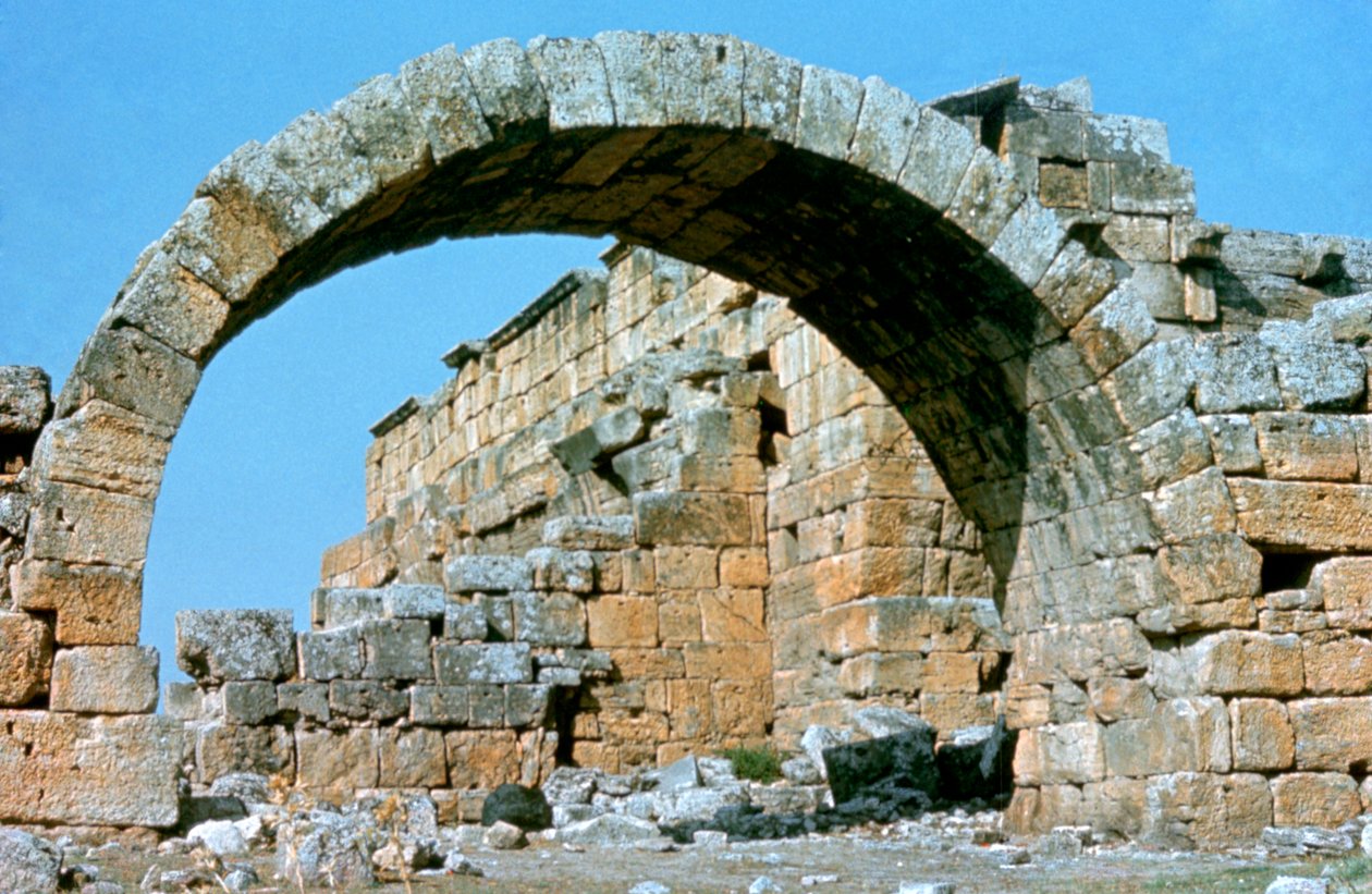 हायरपोलिस, पामुककेल, तुर्की, 190BC द्वारा अज्ञात