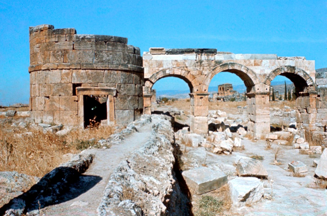 हायरपोलिस, पामुककेल, तुर्की, 190BC द्वारा अज्ञात
