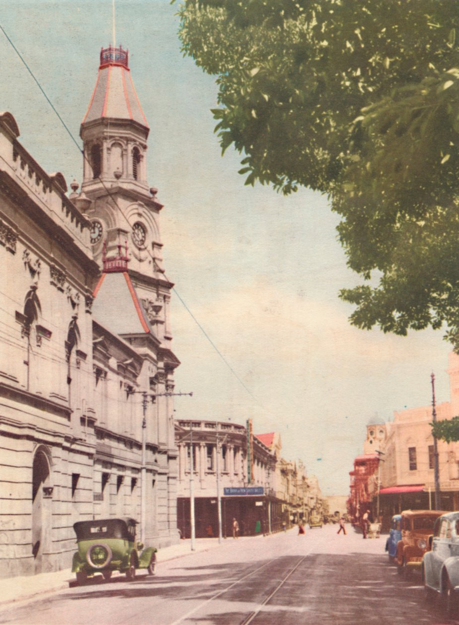 हाई स्ट्रीट, फ्रीमंटल, c1947। द्वारा अज्ञात