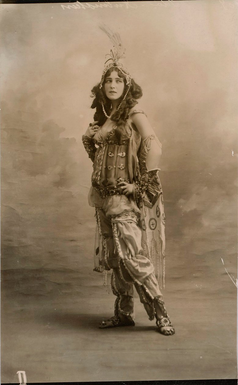 इडा रूबिनस्टीन, रूसी बैलेरीना, 1910 द्वारा अज्ञात