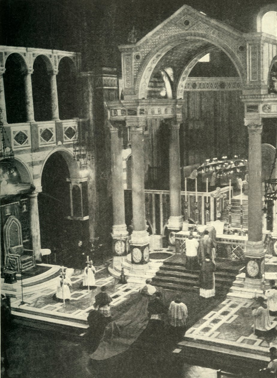 वेस्टमिंस्टर कैथेड्रल में, c1948। द्वारा अज्ञात