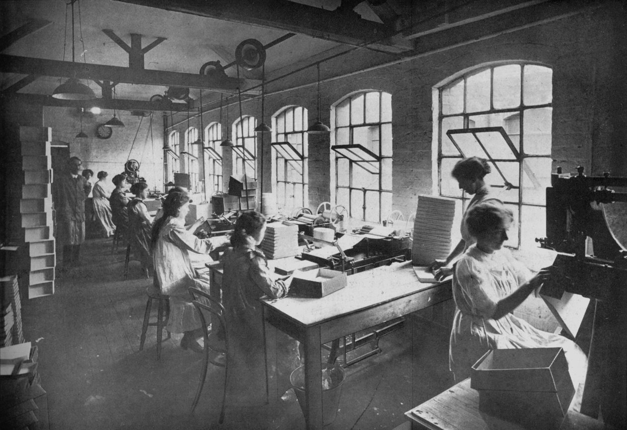 बॉक्स फैक्ट्री, 1919 में द्वारा अज्ञात
