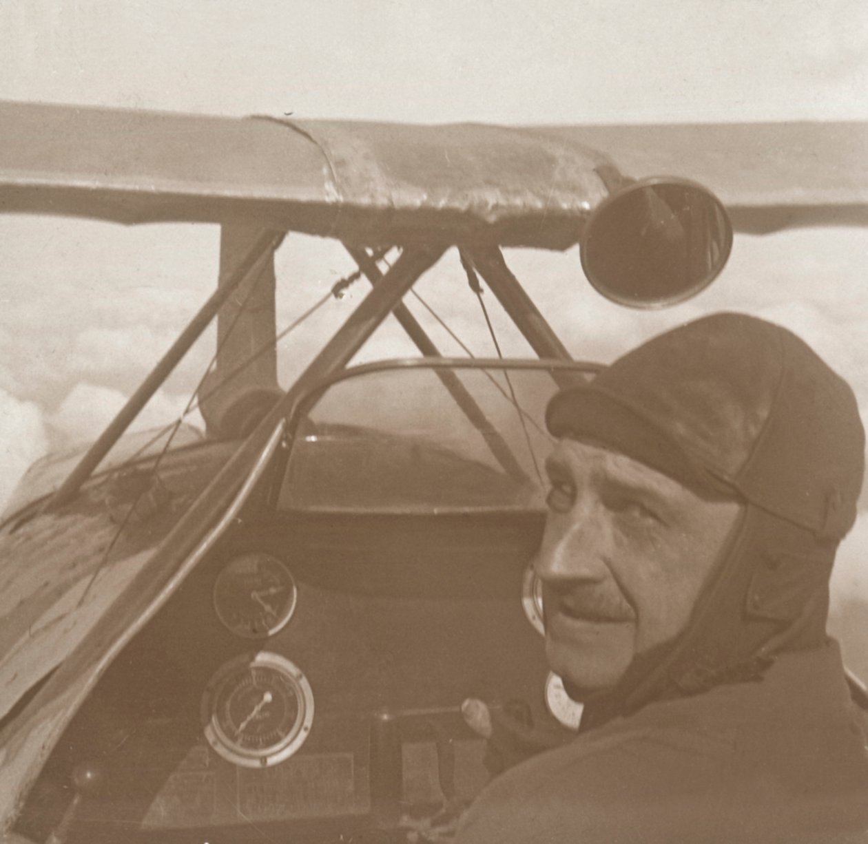 1200 मीटर पर बादलों में, c1914-c1918 द्वारा अज्ञात