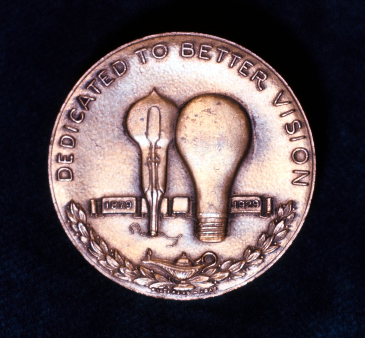 तापदीप्त प्रकाश बल्ब, 1929 द्वारा अज्ञात