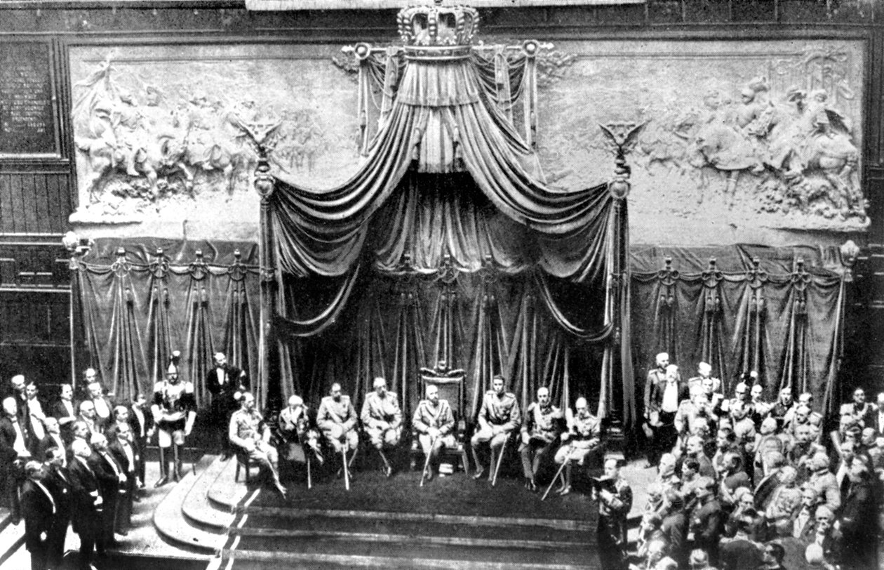 सीनेट के महल के अंदर, रोम, 1926 द्वारा अज्ञात