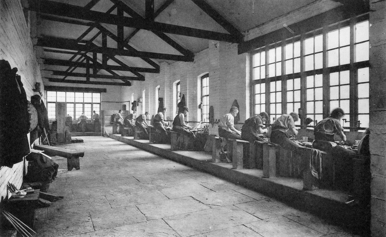 इंटीरियर, थॉमस फर्थ एंड संस नॉरफ़ॉक वर्क्स, शेफ़ील्ड, c1890 द्वारा अज्ञात