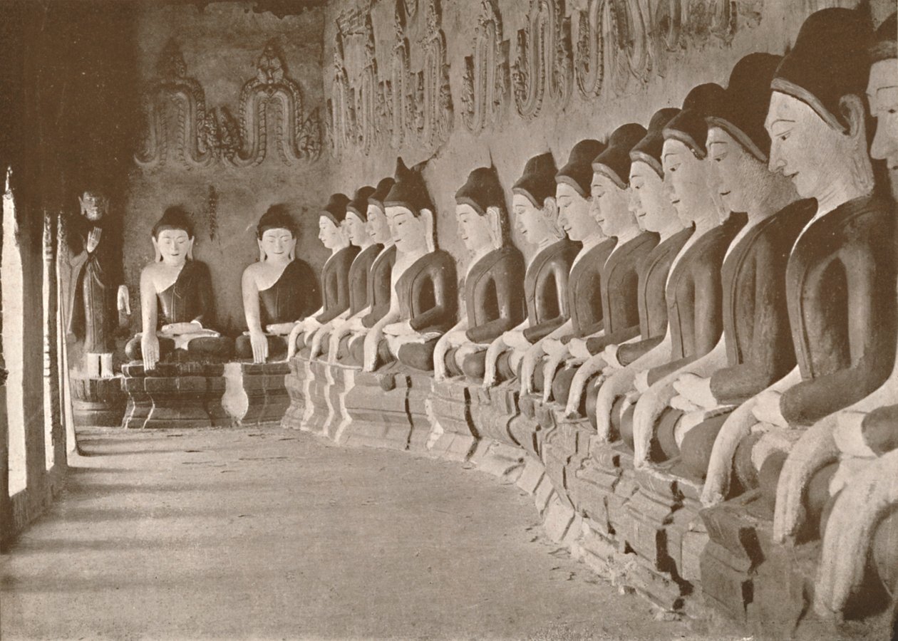 आंतरिक मंदिर बौद्ध मंदिर, सैगिंग, 1900। द्वारा अज्ञात