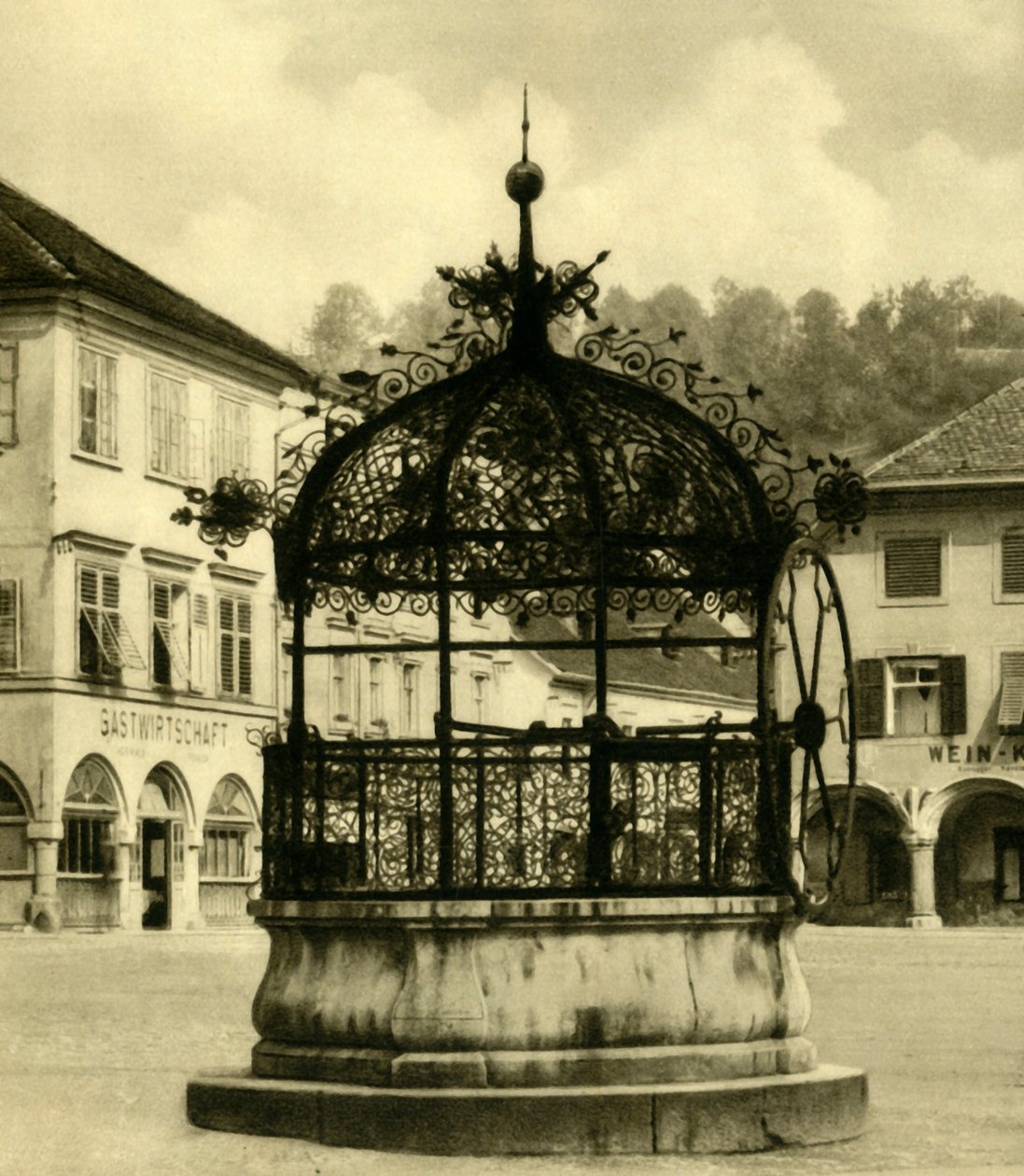 आयरन वेल, ब्रुक डेर डेर, स्टायरिया, ऑस्ट्रिया, c1935। द्वारा अज्ञात