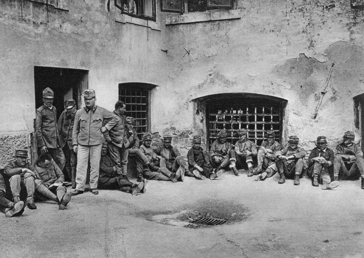 Ljubljana Laibach Castle में इतालवी कैदी, प्रथम विश्व युद्ध, 1915 द्वारा अज्ञात