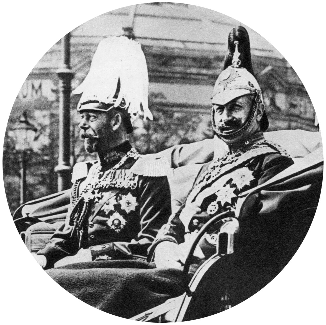 ग्रेट ब्रिटेन के राजा जॉर्ज पंचम और जर्मन कैसर, बर्लिन, 1913 द्वारा अज्ञात