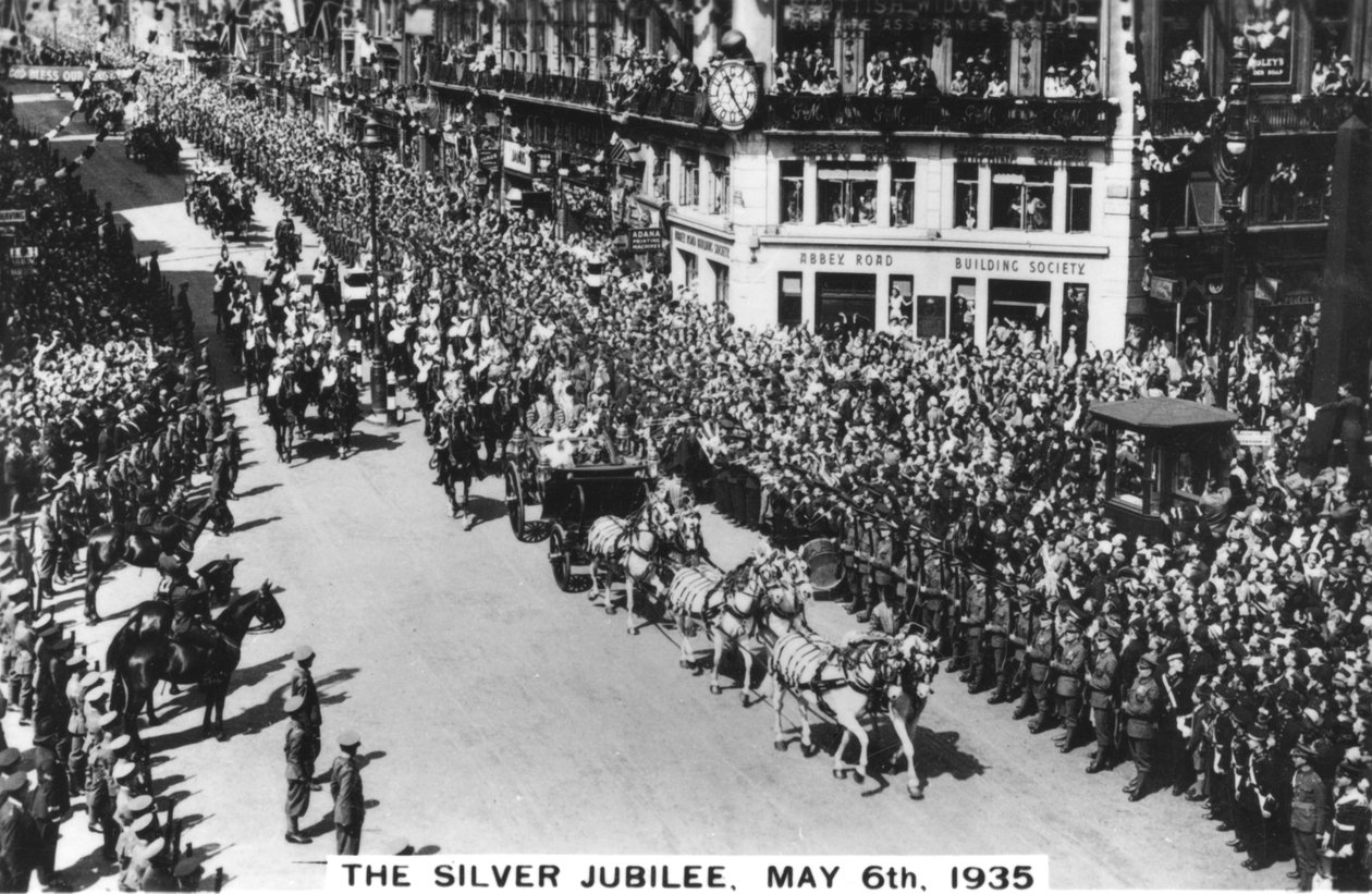 किंग जॉर्ज बनाम सिल्वर जुबली, लंदन, 6 मई, 1935 द्वारा अज्ञात