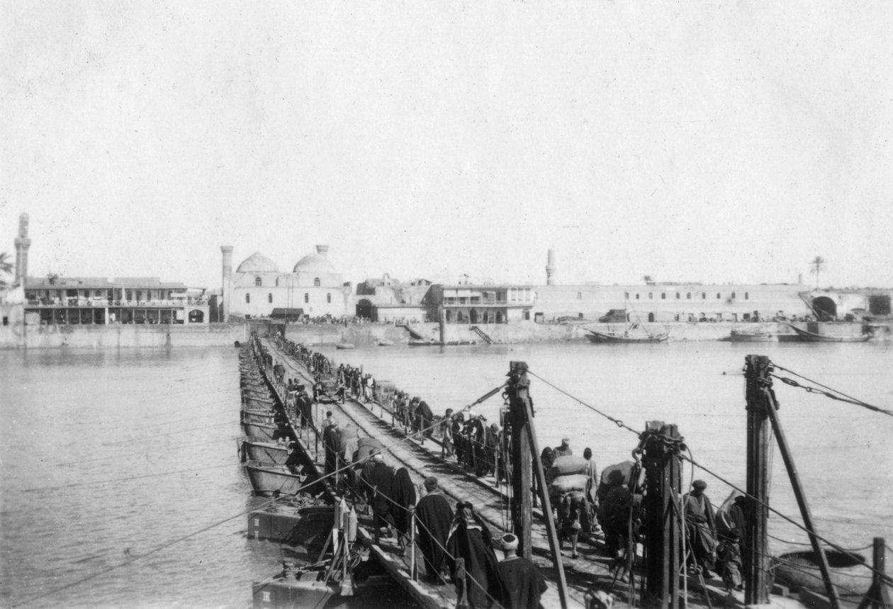 कोताह नाव पुल, बगदाद, इराक, 1917-1919 द्वारा अज्ञात