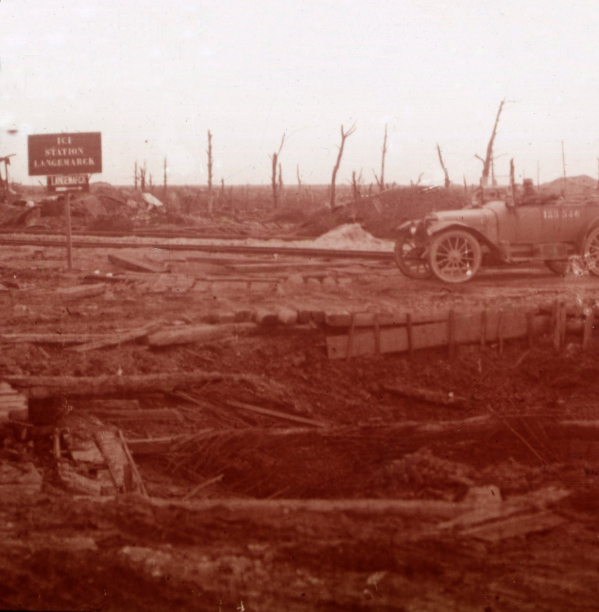 लैंगमारॉक स्टेशन, फ्लैंडर्स, बेल्जियम, c1914-c1918 द्वारा अज्ञात