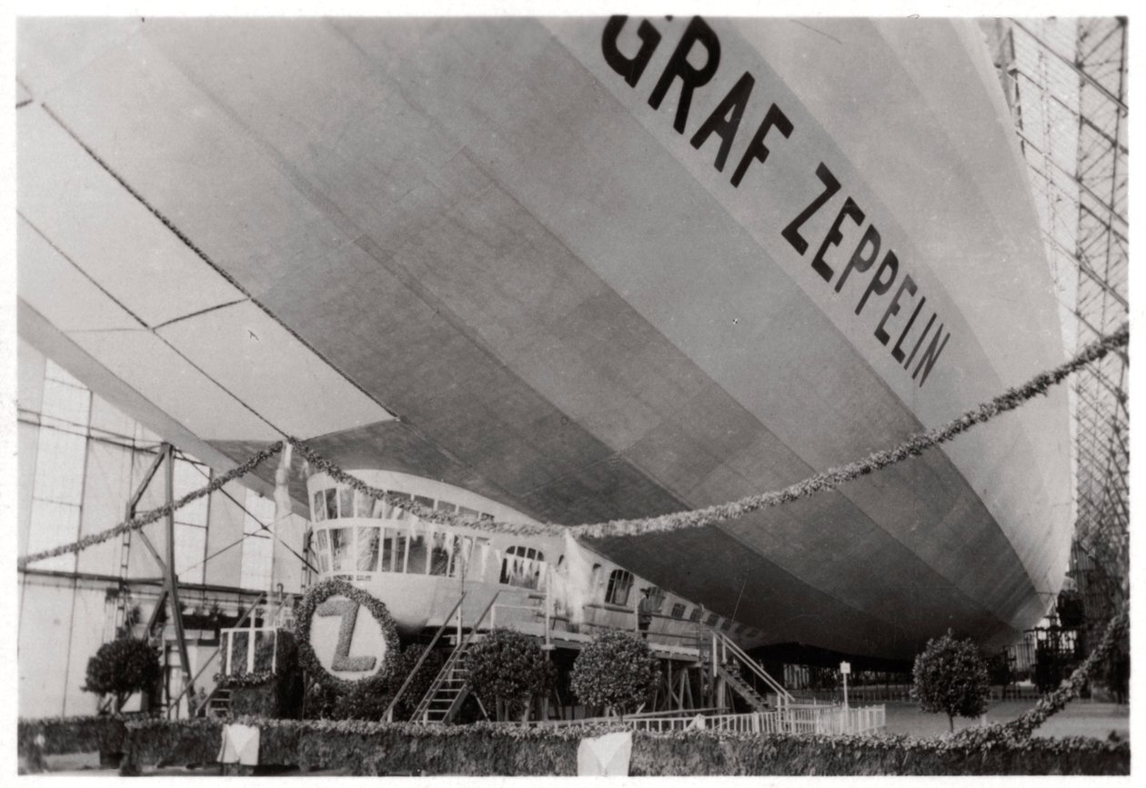 ज़ेपेलिन LZ127 ग्राफ ज़ेपेलिन, फ्रेडरिकशफेन, जर्मनी के लिए 9 जुलाई 1928 1933 को लॉन्च समारोह द्वारा अज्ञात