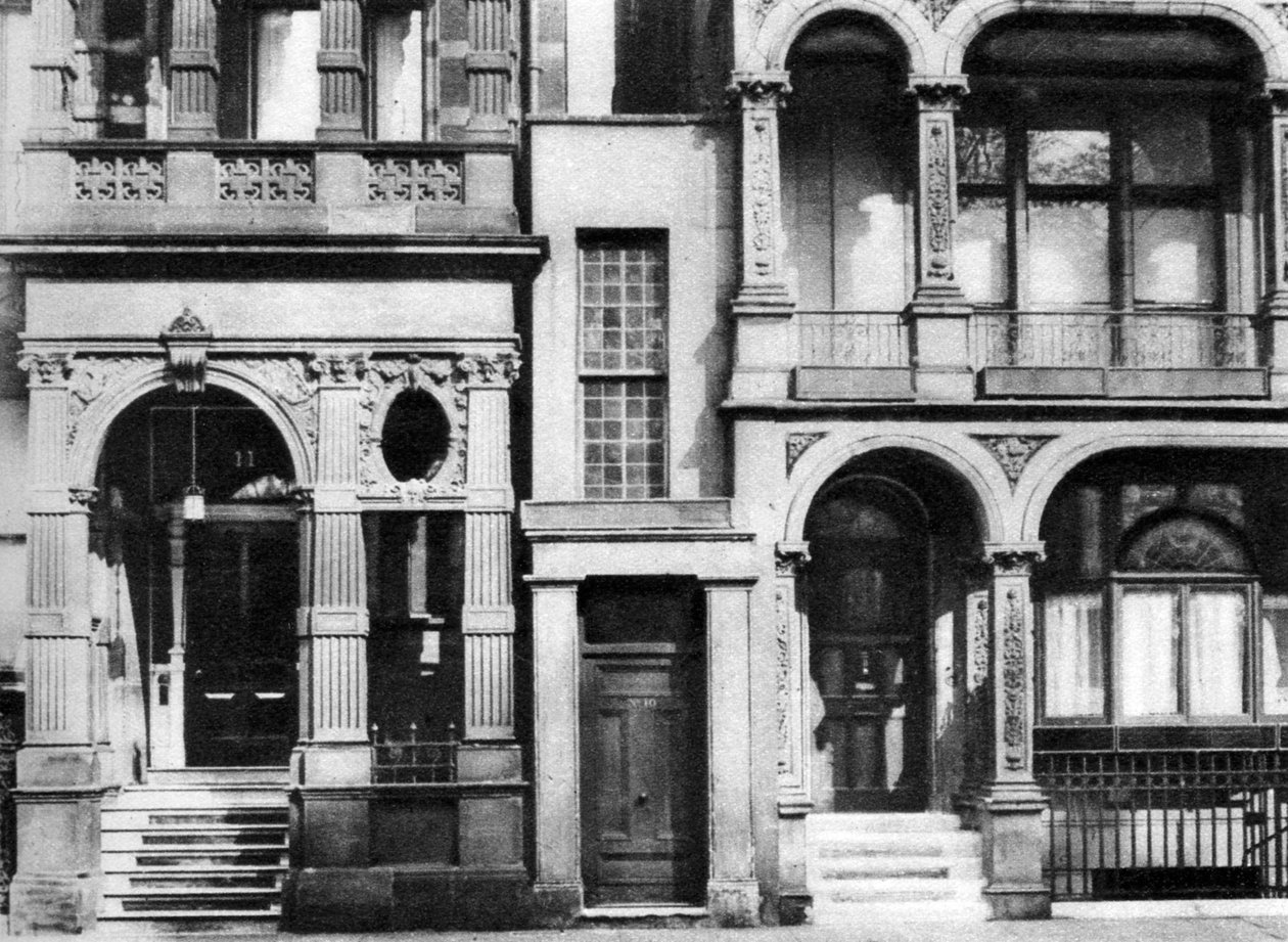 लंदन का सबसे छोटा घर, 1926-1927 द्वारा अज्ञात