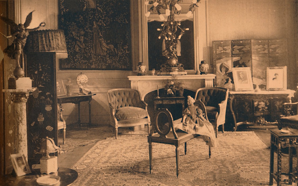 1927 में बेल्जियम के ब्रुसेल्स में क्यूबा दूतावास में लुई XVI कक्ष। द्वारा अज्ञात