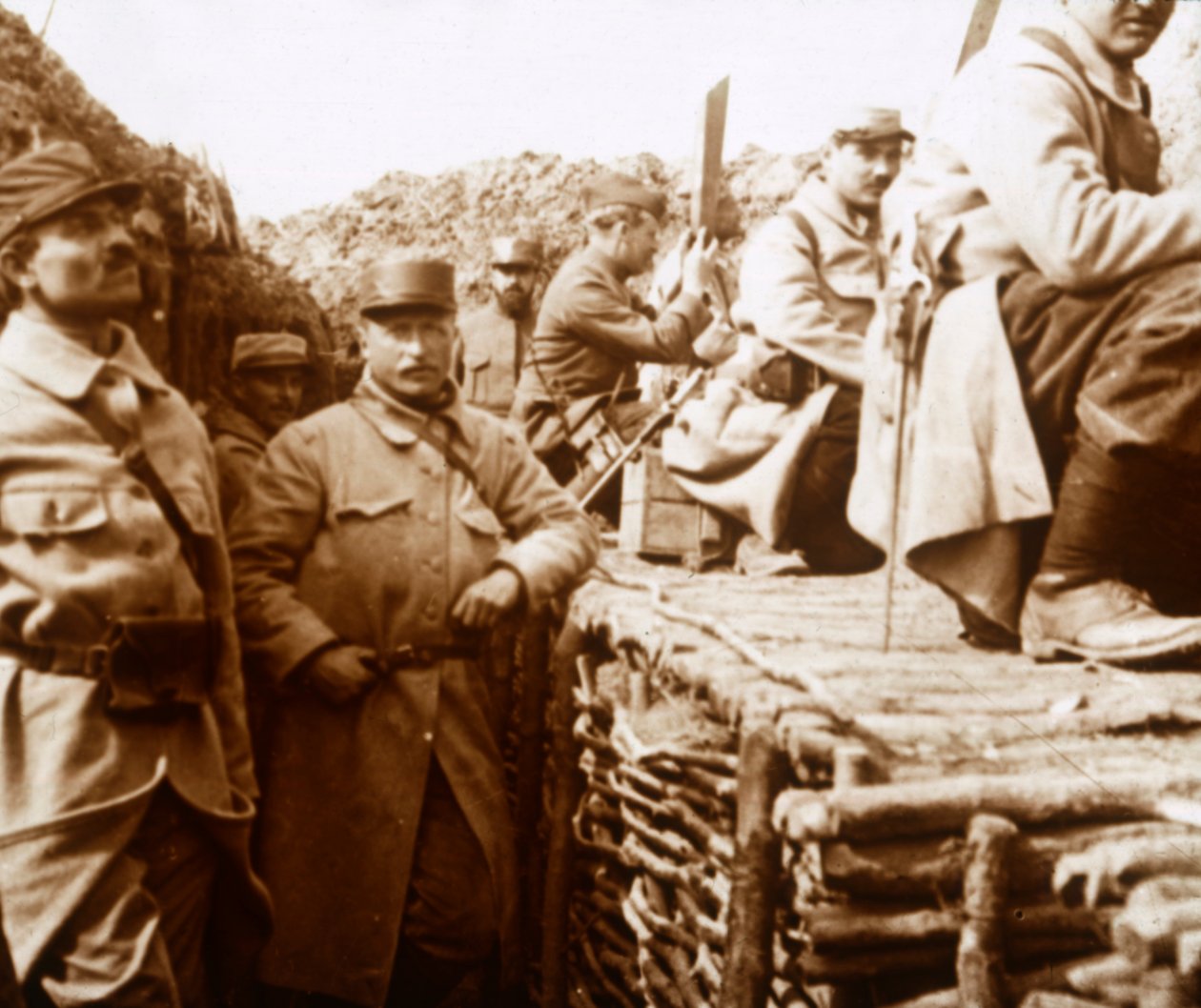 ट्रेंस हैमर, कैरिसी, उत्तरी फ्रांस, c1914-c1918। द्वारा अज्ञात