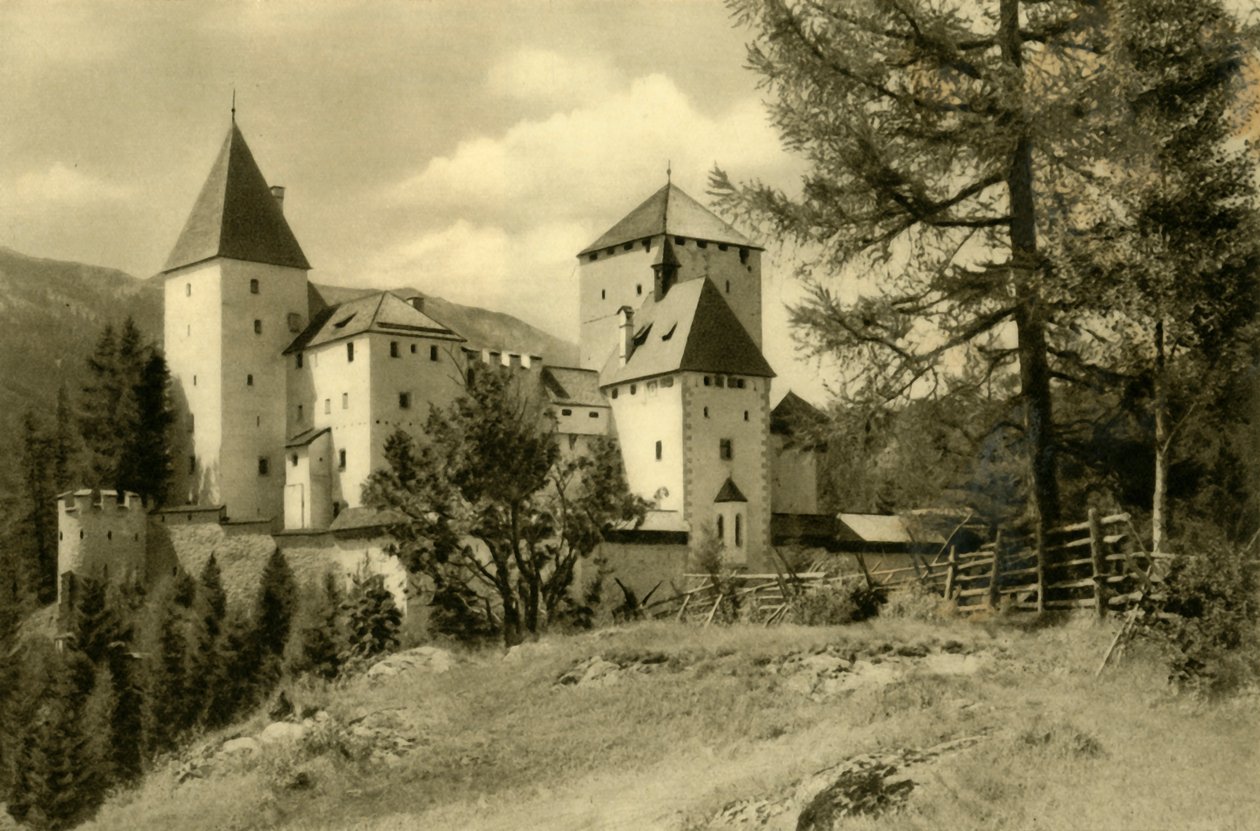Mauterndorf कैसल, ऑस्ट्रिया, c1935। द्वारा अज्ञात