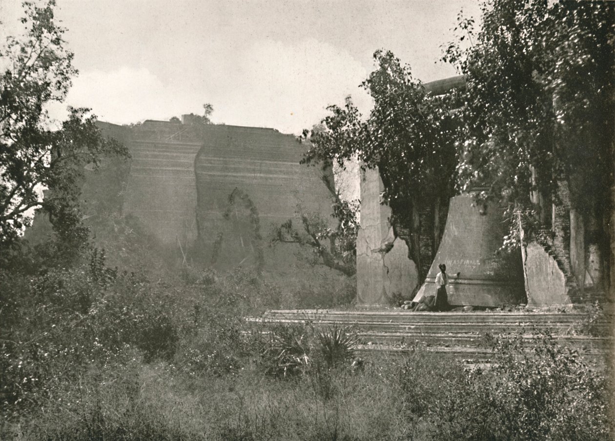 मिंगून पैगोडा और ग्रेट बेल, 1900। द्वारा अज्ञात