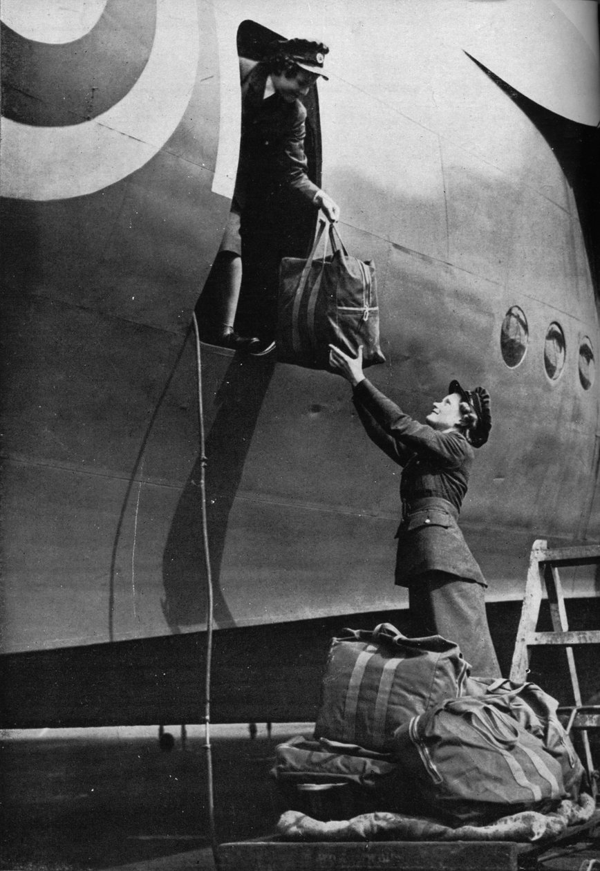 WAAF के सदस्य तटीय कमान में सेवा दे रहे हैं, c1940 1943 द्वारा अज्ञात