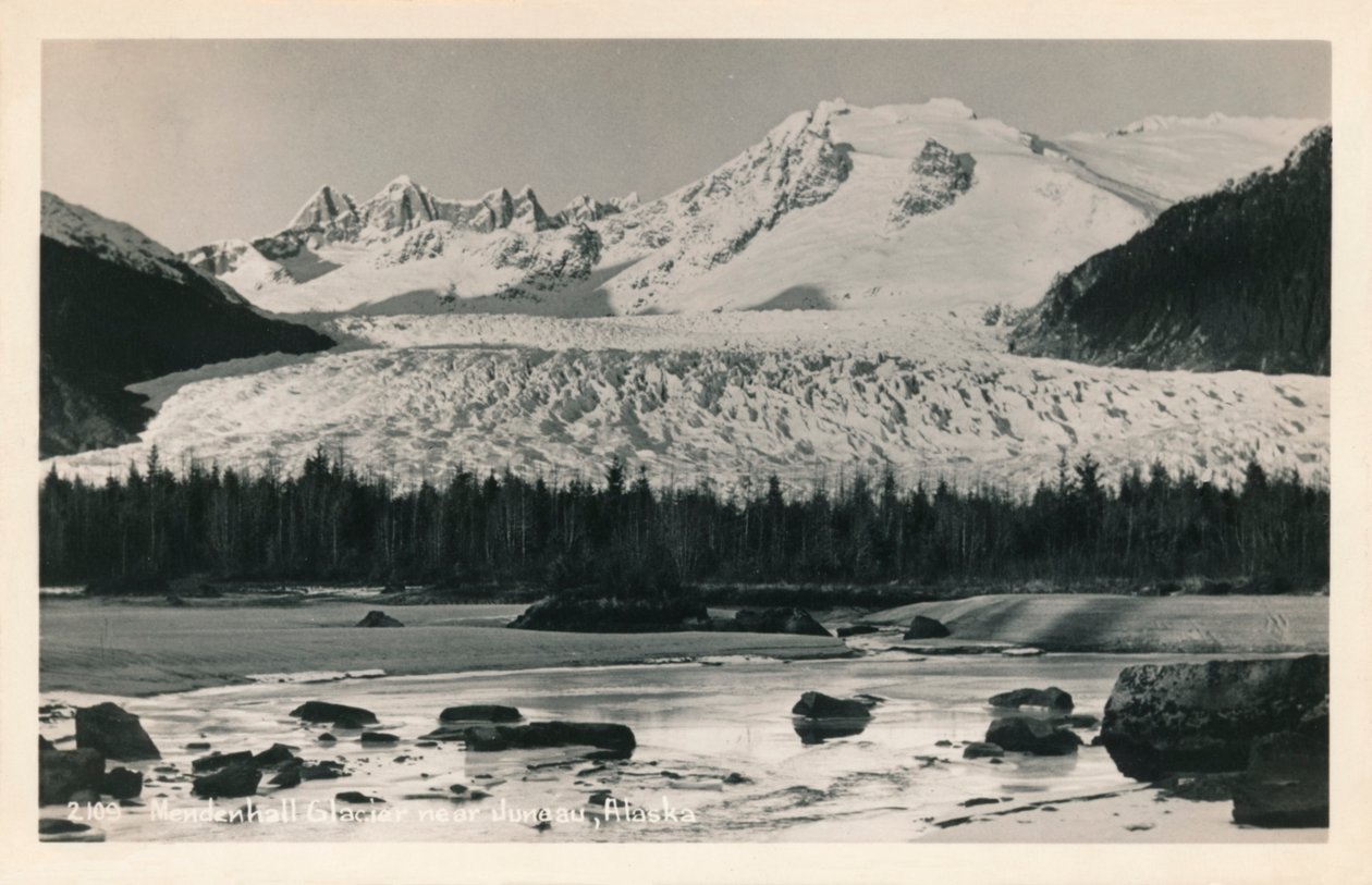 जेंदेउ, अलास्का के पास मेंडेनहॉल ग्लेशियर, c1940। द्वारा अज्ञात