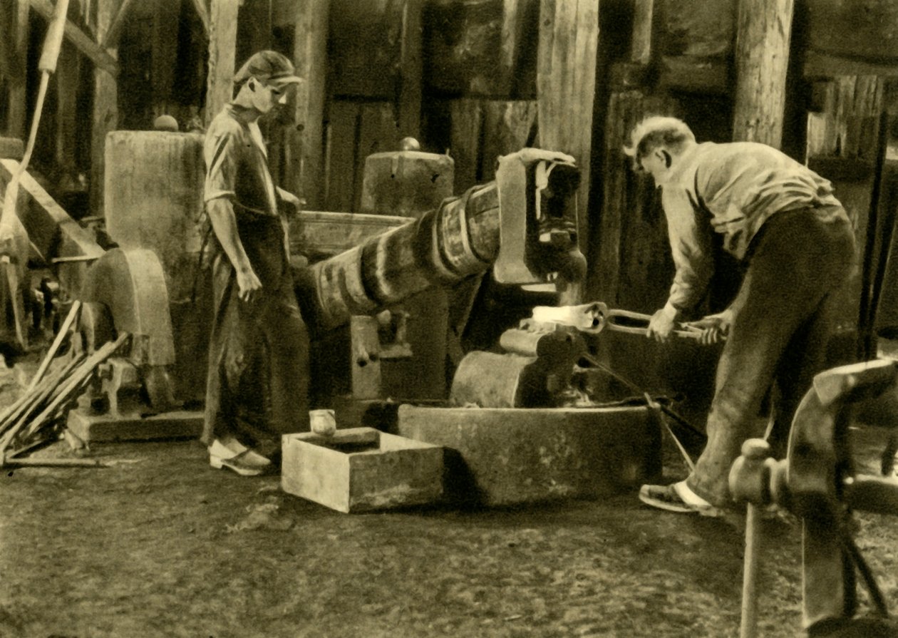 मेटलवर्कर्स, स्टायरिया, ऑस्ट्रिया, c1935। द्वारा अज्ञात