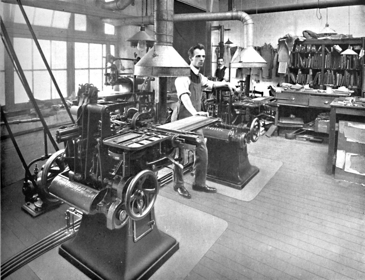 मोनोटाइप कास्टर और स्टीरियोटाइप विभाग, 1919 द्वारा अज्ञात