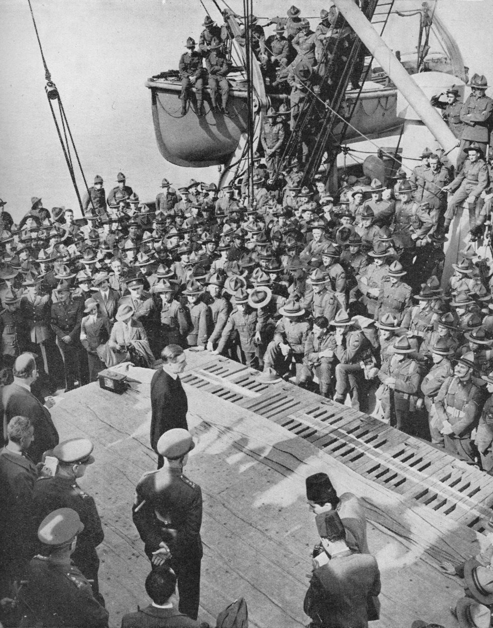 मि। ईडन विथ द अंजैक्स, 1940, 1940 द्वारा अज्ञात