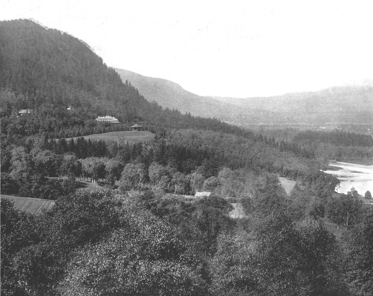 न्यू मार लॉज, ब्रेमर, स्कॉटलैंड, 1894। द्वारा अज्ञात