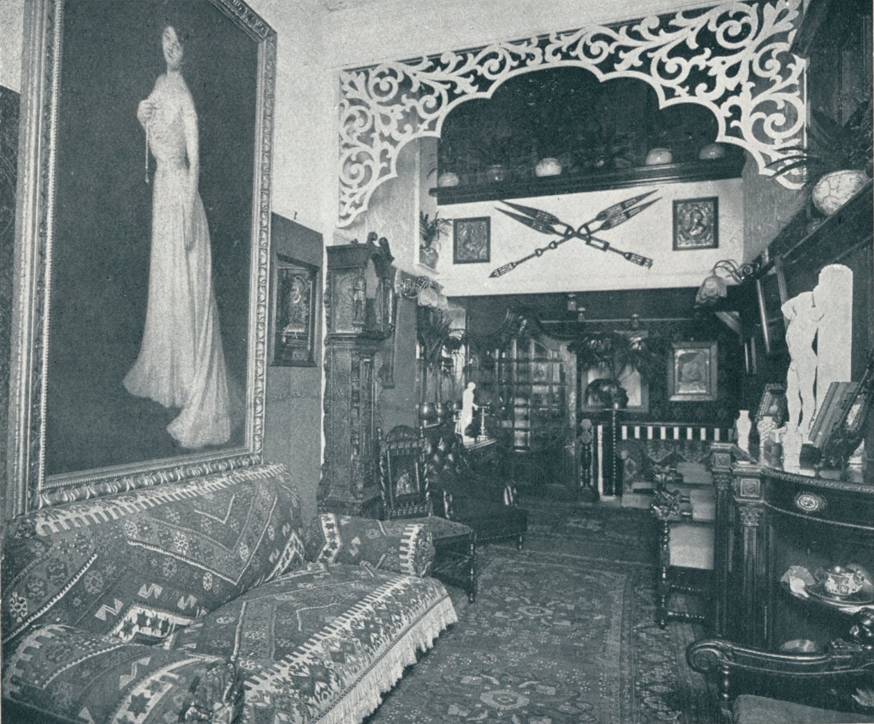 सैंडो इंस्टीट्यूट में रिसेप्शन रूम में से एक, c1898 द्वारा अज्ञात